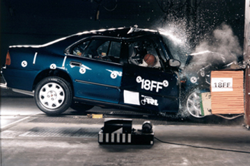 Краш тест Rover 600 (1997)